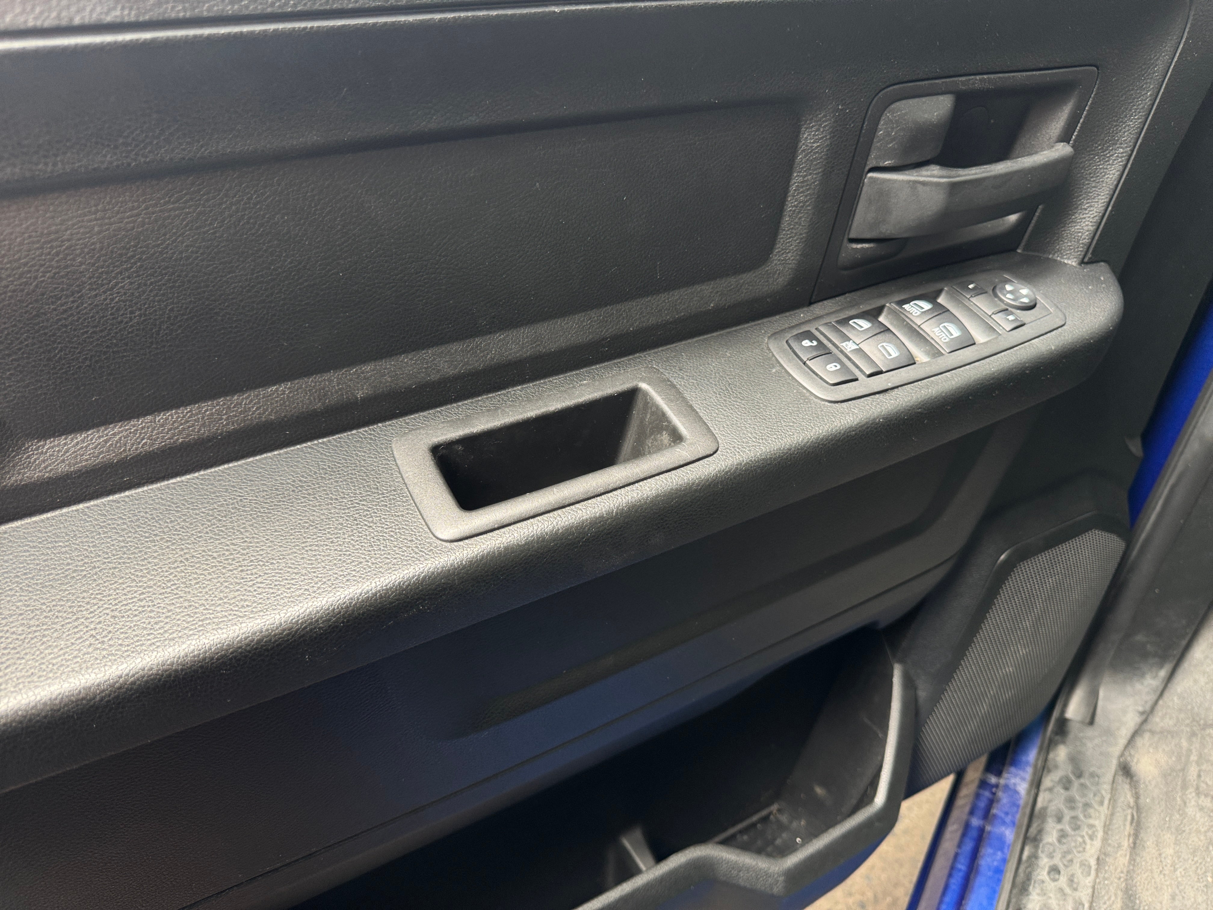 ram ram 1500 pickup 2018 1C6RR6KG7JS303672 image ram ram 1500 pickup 2018 1C6RR6KG7JS303672 image